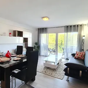 apartamento-adams-en-el-corazon-de-salou-segunda-linea-del-mar.top-hotels-tarragona.com/