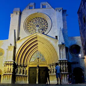 apartament-elizabet.top-hotels-tarragona.com/